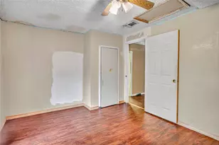 3904 Martin St, Fort Worth, TX 76119 - Photo 9