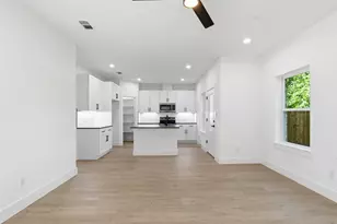 3317 Shivers Dr, Grand Prairie, TX 75050 - Photo 7