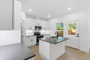 3317 Shivers Dr, Grand Prairie, TX 75050 - Photo 3