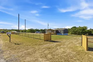 7553 Hutcheson Hill Rd, Springtown, TX 76082 - Photo 5