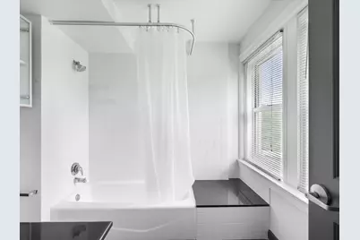 329 E Colorado Boulevard #202, Dallas, TX 75203 - Photo 15