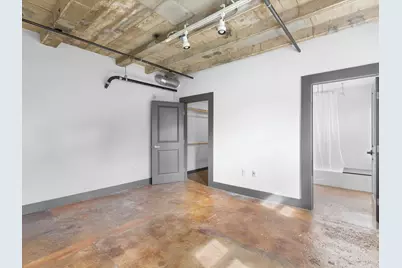 329 E Colorado Boulevard #202, Dallas, TX 75203 - Photo 11