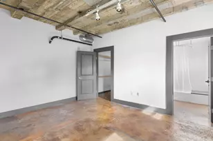 329 E Colorado Blvd, Dallas, TX 75203 - Photo 11