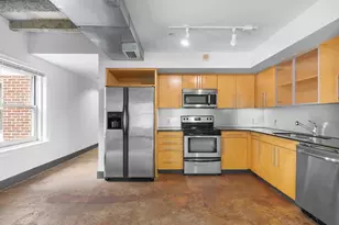 329 E Colorado Blvd, Dallas, TX 75203 - Photo 7