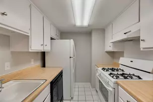 15914 Stillwood St, Dallas, TX 75248 - Photo 7