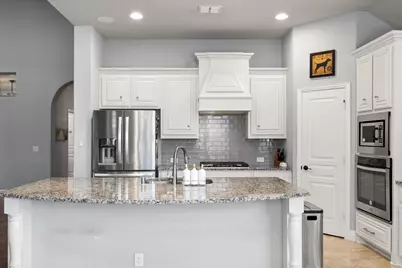 7235 Neblina Drive, Grand Prairie, TX 75054 - Photo 9