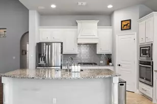 7235 Neblina Dr, Grand Prairie, TX 75054 - Photo 9