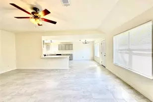 6716 Valley Branch Dr, Arlington, TX 76001 - Photo 7