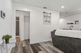 1935 Nomas St, Dallas, TX 75212 - Photo 13