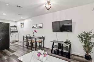 1935 Nomas St, Dallas, TX 75212 - Photo 5