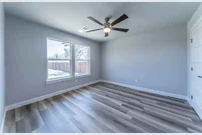 220 Patrick Street, Waxahachie, TX 75165 - Photo 9