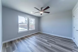 220 Patrick St, Waxahachie, TX 75165 - Photo 9