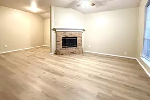 1824 McNeely St, Lancaster, TX 75134 - Photo 5