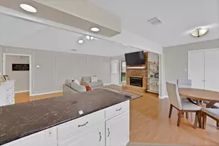 1916 Avignon Ct, Carrollton, TX 75007 - Photo 13