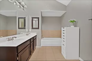 1916 Avignon Ct, Carrollton, TX 75007 - Photo 17