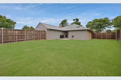 1916 Avignon Court, Carrollton, TX 75007 - Photo 23