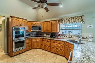 1006 Sandra Lane, Grand Prairie, TX 75052 - Photo 15