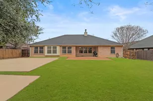 1011 Diane St, Aubrey, TX 76227 - Photo 29