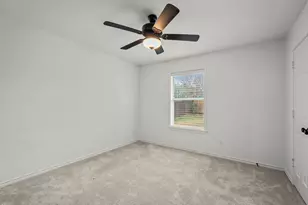 1011 Diane St, Aubrey, TX 76227 - Photo 15