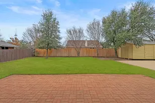 1011 Diane St, Aubrey, TX 76227 - Photo 27