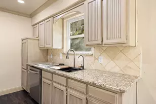 732 Kensington Ln, Mansfield, TX 76063 - Photo 9