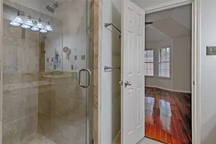 10106 Green Ct, Irving, TX 75063 - Photo 21