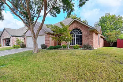 10106 Green Court, Irving, TX 75063 - Photo 1