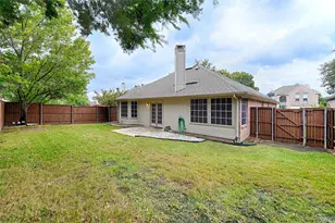 10106 Green Ct, Irving, TX 75063 - Photo 27