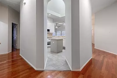 10106 Green Court, Irving, TX 75063 - Photo 13