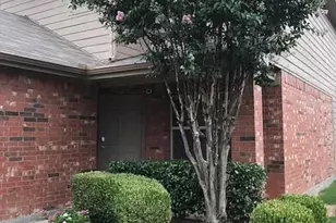 832 Santa Rosa Dr, Fort Worth, TX 76052 - Photo 3