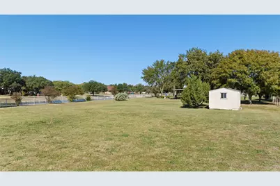100 Island Circle, Shady Shores, TX 76208 - Photo 21