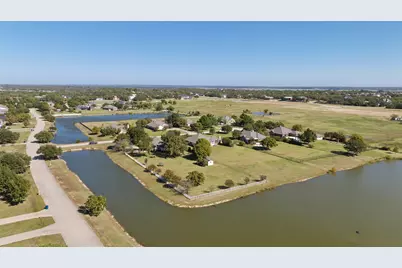 100 Island Circle, Shady Shores, TX 76208 - Photo 23