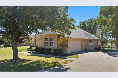 100 Island Circle, Shady Shores, TX 76208 - Photo 17