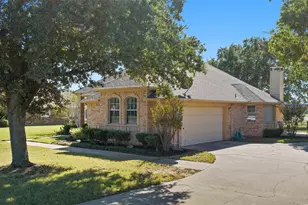 100 Island Cir, Shady Shores, TX 76208 - Photo 17