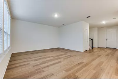 2704 Goldfinch Drive, Denton, TX 76205 - Photo 3