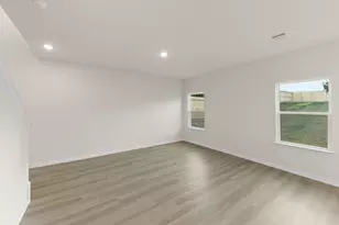 936 Holly Ave, Sherman, TX 75092 - Photo 5