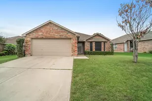 2808 Wakecrest Dr, Fort Worth, TX 76108 - Photo 1
