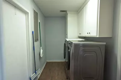 516 Renfro Street, Burleson, TX 76028 - Photo 13