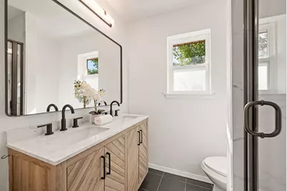 1000 Madrid Street, Hurst, TX 76053 - Photo 17