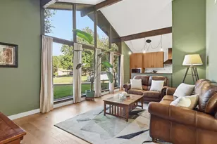 4704 3 River Ct, Fort Worth, TX 76103 - Photo 3