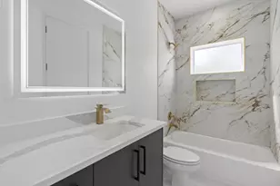 1847 Pollard St, Dallas, TX 75208 - Photo 7