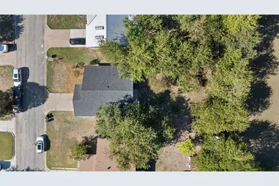 1727 Doyle, Granbury, TX 76048 - Photo 11