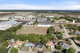 1727 Doyle, Granbury, TX 76048 - Photo 13