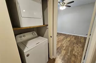 8601 Park Ln, Dallas, TX 75231 - Photo 11