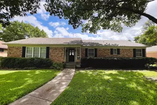 826 Sylvania Dr, Dallas, TX 75218 - Photo 1