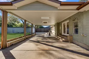 330 N Brighton Ave, Dallas, TX 75208 - Photo 23