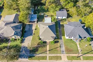 311 N Pendell Ave, Cleburne, TX 76033 - Photo 27