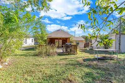 311 N Pendell Avenue, Cleburne, TX 76033 - Photo 23
