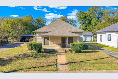 311 N Pendell Avenue, Cleburne, TX 76033 - Photo 1