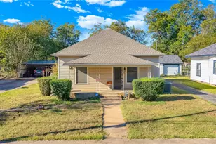 311 N Pendell Ave, Cleburne, TX 76033 - Photo 1